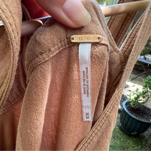 Tan Button-Front Tiered Pinafore Midi Dress 🌿 - Picture 13 of 14